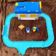 ミニカー遊び　洗車施設の画像