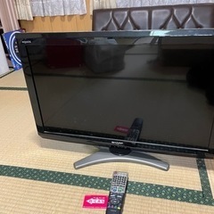 AQUOS テレビ32型　シャープ