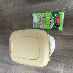 ペット 猫のもの色々あります 無料 引き取りのみの画像