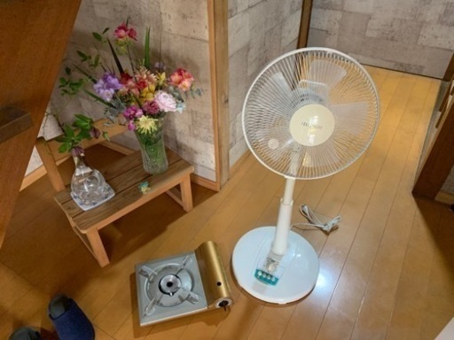 扇風機　カセットコンロ　お話中