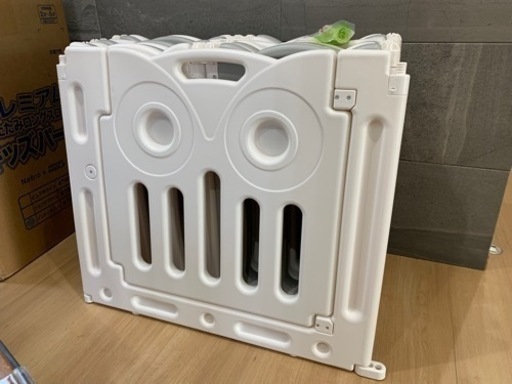 折りたためるベビーサークル