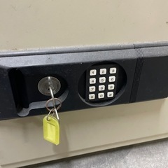 古い金庫の画像