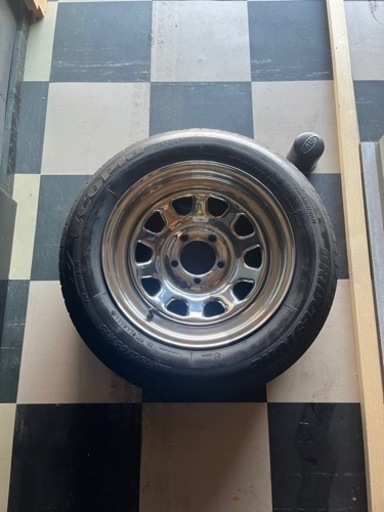 ハイラックス　デイトナホイールタイヤセット