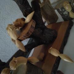 木彫りの狐の画像