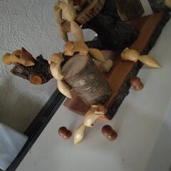 木彫りの狐の画像