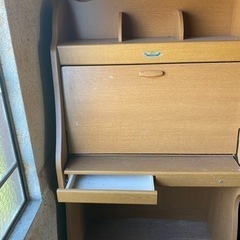 勉強机一式　2つあります。引っ越しのため