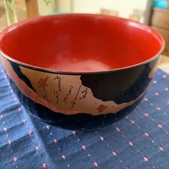 プラ丼と汁椀の画像