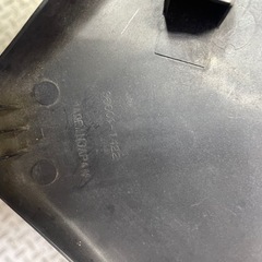ゼファー400 純正？サイドカバー　の画像