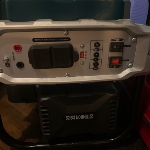 インバーター発電機　ガソリン携行缶付き