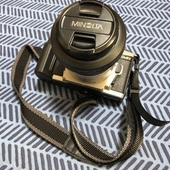 MINOLTA camera