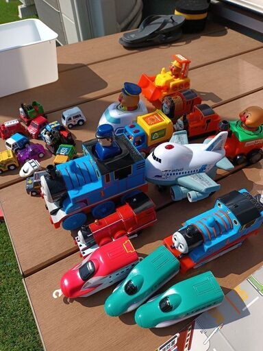 ミニカー　トーマス　アンパンマン　プラレール　乗り物たくさんまとめ売り