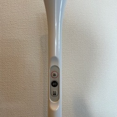 アイリスオーヤマ　充電式掃除機　ラクティ　IC-SDC2-Wの画像