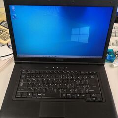 FMV LIFEBOOK A561/D Cel B710 4GB...