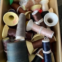 【お取引中】ロックミシン用　糸　約50本　中古