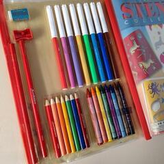 ステンシル＋各種ペン・計35点セットの画像