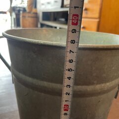 アンティーク/ブリキ花桶/花入れ/フラワーポット/バケツの画像