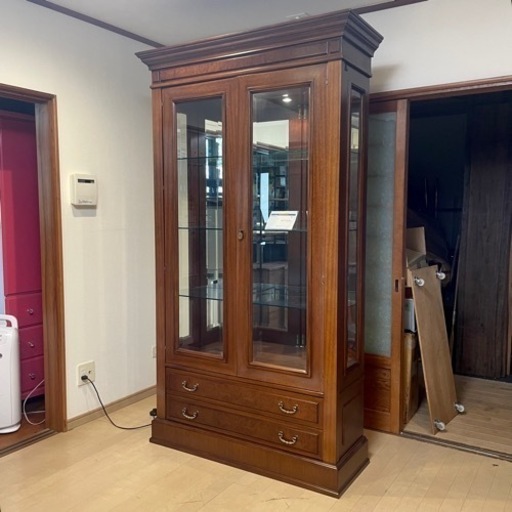 【展示未使用品‼️】定価429,840円♪ スペイン製 HURTADO(ウルタド) 113cm幅リビングボード キャビネット 飾り棚