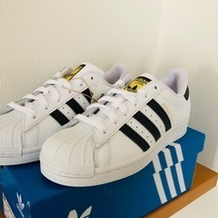 値下げ！！adidas アディダス　スーパースター　FU7712