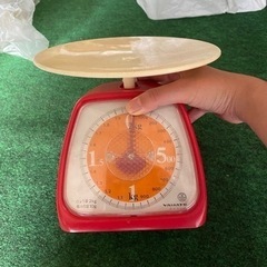 はかり　2kg