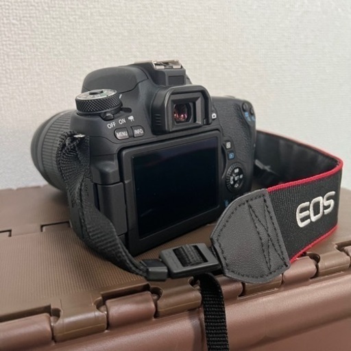Canon EOS 8000D ダブルズームキット