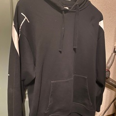 質屋鑑定済み❗️確実正規品ヴァレンティノ パーカーの画像
