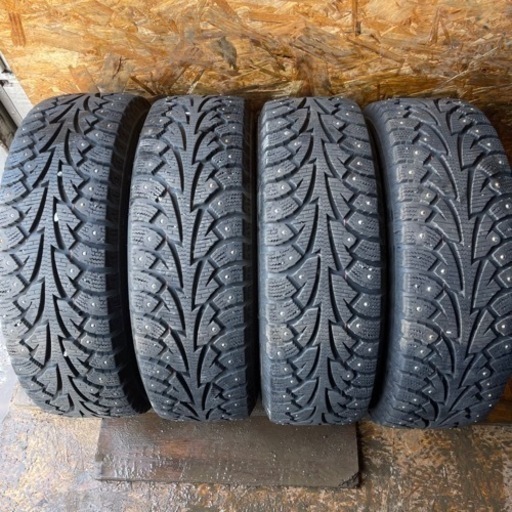 バリ山　HanKooK Winter i pike 175/65R14 スパイク　タイヤ　2011年製　14インチ　アルミホイール付き