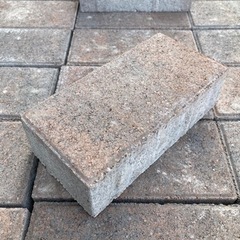 お取引先決定　レンガブロック　８０個の画像