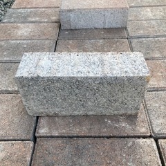 お取引先決定　レンガブロック　８０個の画像