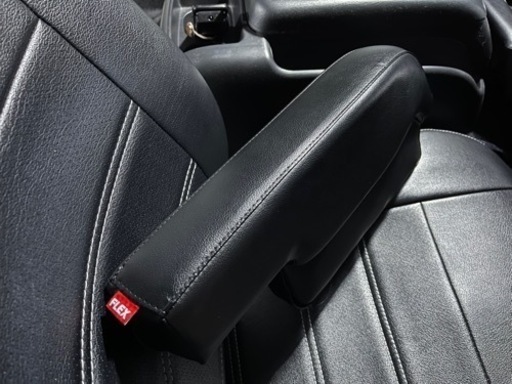 ハイエース ワイド ミドルルーフ 純正シート左右　FLEX製肘置き　レール付き