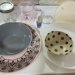 食器とカトラリー、雑貨