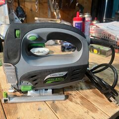 電動工具　ジグソーとトリマーのセット
