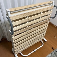 折りたたみ式シングルベットの画像
