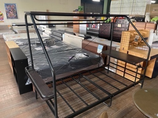 秘密基地風なパイプベッド！18800円