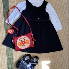 子供服、靴、バック