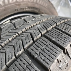 ブリヂストン スタッドレス VRX 185/55R16の画像
