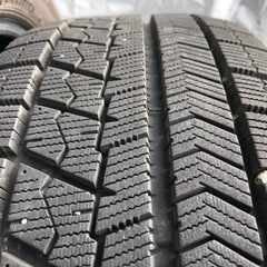 ブリヂストン スタッドレス VRX 185/55R16の画像