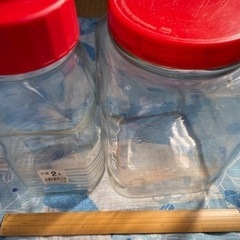 決まりました！中古ガラス瓶２つ　　0円