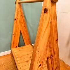 木製キッズハンガーラックの画像