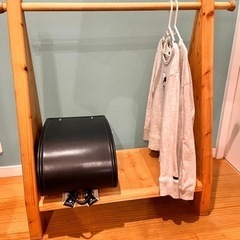 木製キッズハンガーラックの画像