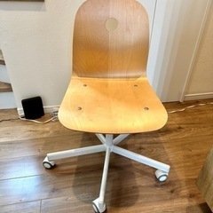 VÅGSBERG/SPORREN 回転チェア