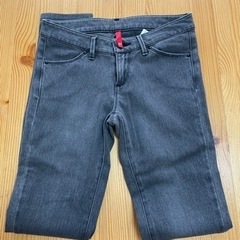 【無料】ローライズジーンズ　56センチの画像