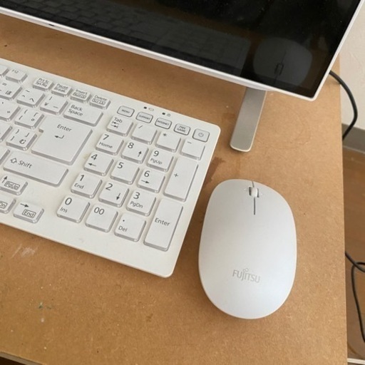 FUJITSU パソコン　
