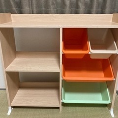 おもちゃ収納棚