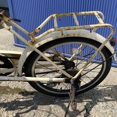 【 ジャンク品 】20インチ 折りたたみ自転車  荷台付の画像