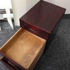 ★超超オススメ★木製 引出 三段 クロコダイル柄風 赤 MMTP0330-7の画像