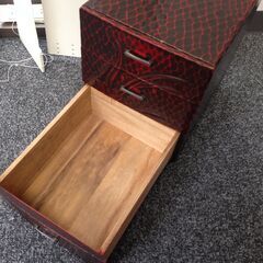 ★超超オススメ★木製 引出 三段 クロコダイル柄風 赤 MMTP0330-7の画像