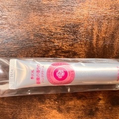 ローズ・ドレス サプリメント・薔薇の香りのハンドクリームの画像