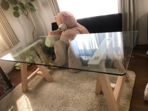 ガラスダイニングテーブル