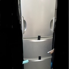 冷蔵庫差し上げます。
