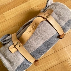 キャンプなどに！ラグにもポンチョにもなるブランケット